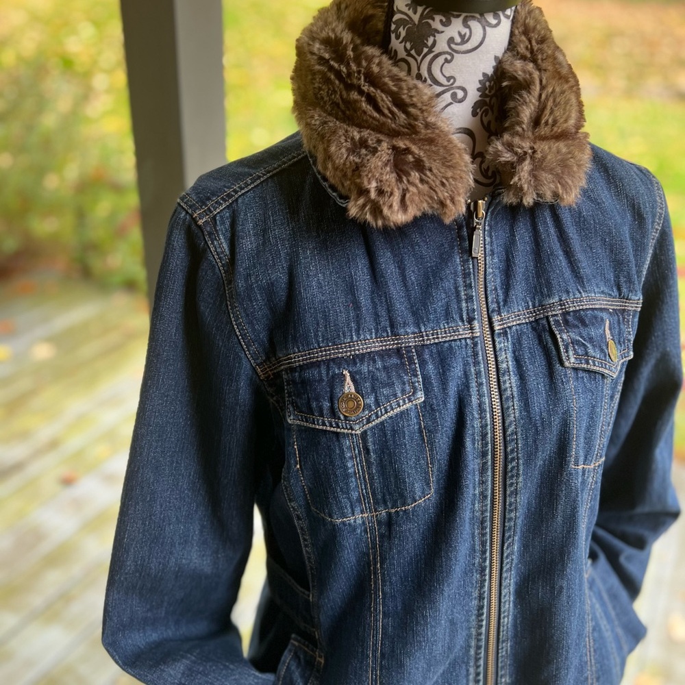 VTG Eddie Bauer Blue Jean Jacket with Brown Fur Collar.